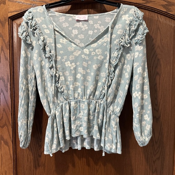 Pink Lily green and white floral top - Picture 1 of 3